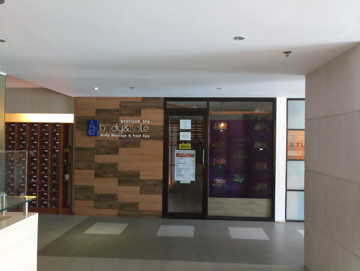 セブ市2405 Mabolo Garden Flatsアパートメント エクステリア 写真