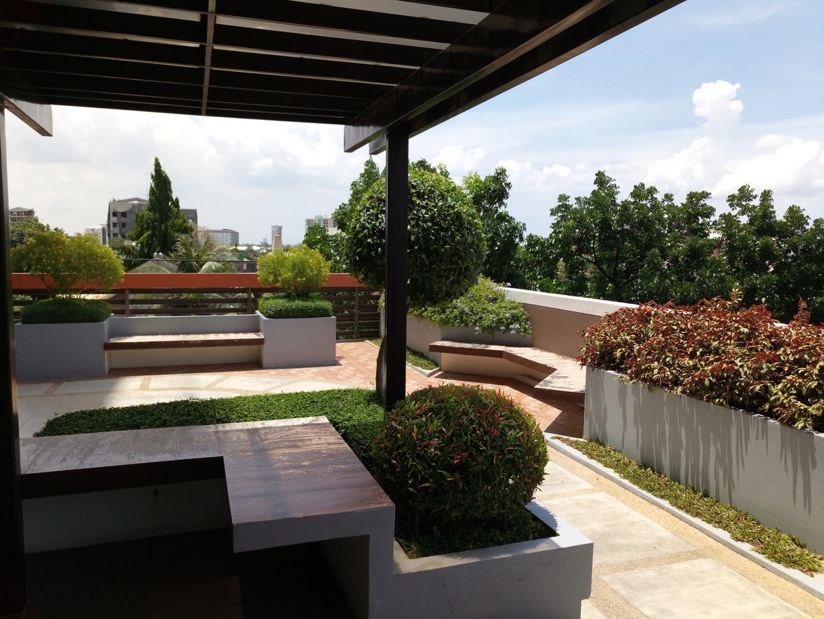 セブ市2405 Mabolo Garden Flatsアパートメント エクステリア 写真
