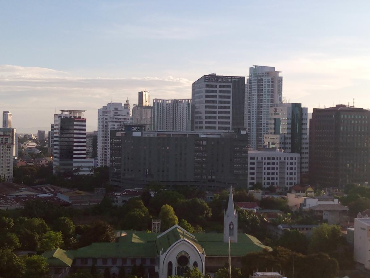 セブ市2405 Mabolo Garden Flatsアパートメント エクステリア 写真